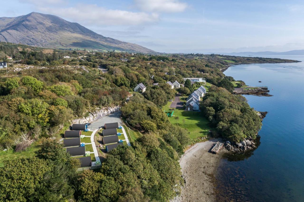Hotel Berehaven Pods Castletownbere Exterior foto